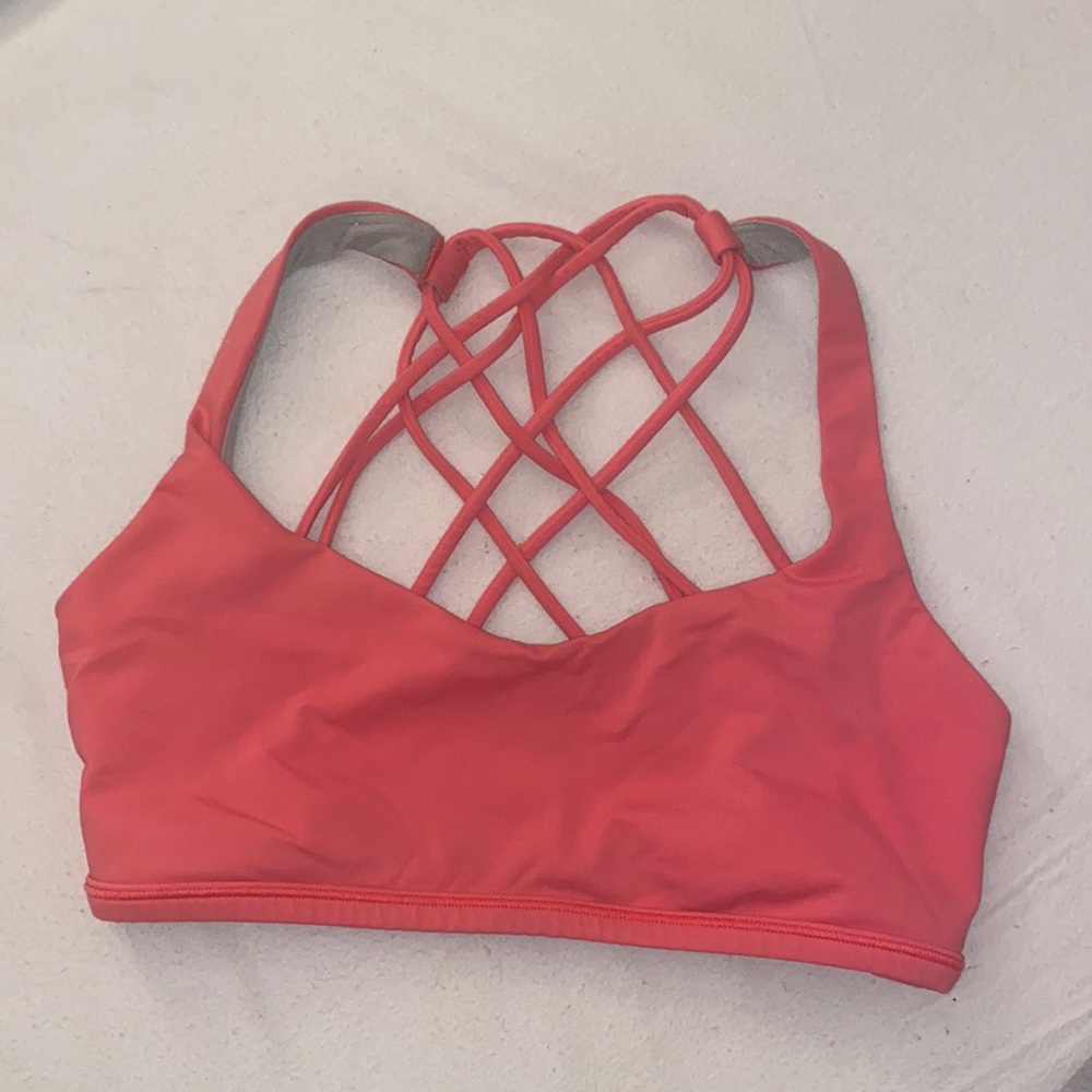 Lululemon sports bra